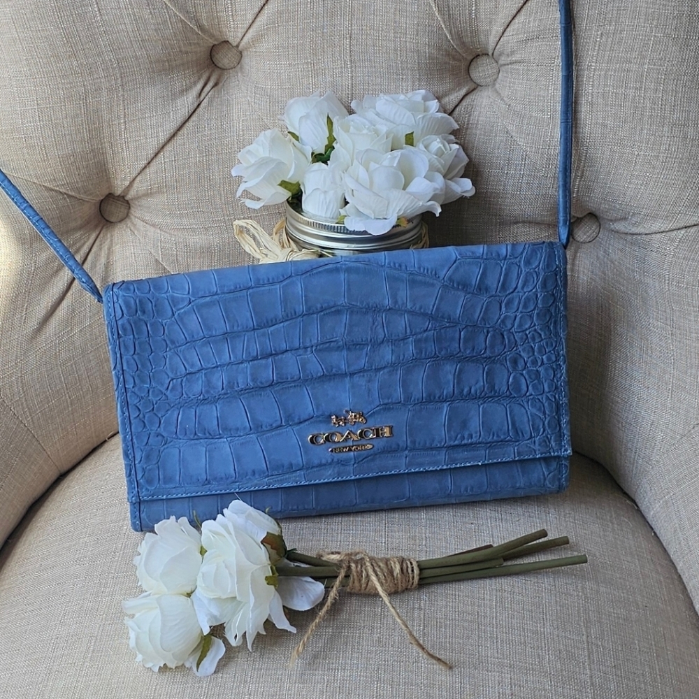 Coach Limited Edition Denim Embossed Crockidial Crossbody Shoulder Bag ( Blue ) - Picture 2 of 16